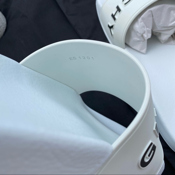 Givenchy White Pool Slides - Picture 7 of 7